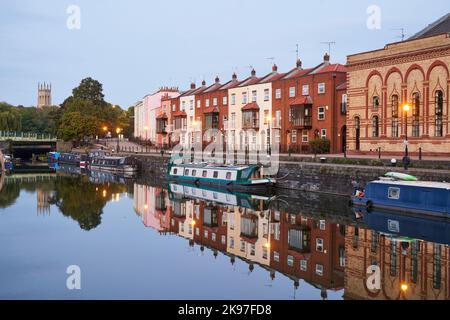 Bristol Robinson's Warehouse Bathurst Parade, Floating Harbour 1874 par William Bruce Gingell, Bristol de style byzantin avec des briques jaunes et rouges et Mo Banque D'Images