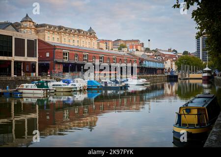 Centre-ville de Bristol, vue depuis le pont de Pero Bristol City Docks port de Watershed Banque D'Images