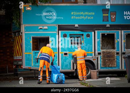 Centre-ville de Bristol, recyclage, camion-poubelle Banque D'Images