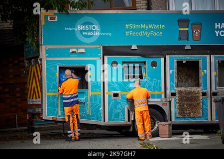 Centre-ville de Bristol, recyclage, camion-poubelle Banque D'Images
