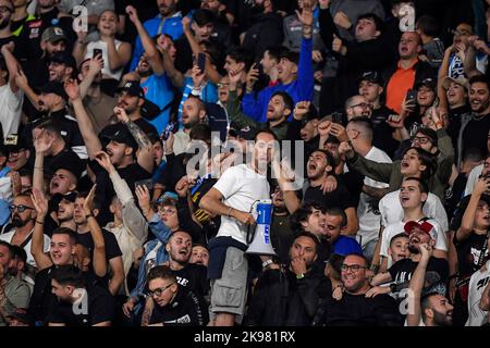 Naples, Italie. 26th octobre 2022. Les fans de Naples applaudissent lors du groupe de la Ligue des champions Un match de football entre la SSC Napoli et le FC des Rangers au stade Diego Armando Maradona à Naples (Italie), 26 octobre 2022. Photo Andrea Staccioli/Insidefoto crédit: Insidefoto di andrea staccioli/Alamy Live News Banque D'Images