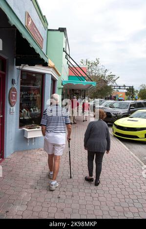 Rue commerçante principale à Dunedin, Floride, États-Unis Banque D'Images