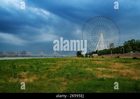 roue panoramique de rimini sur la plage Banque D'Images