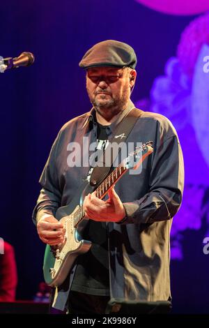 Madison, États-Unis. 26th octobre 2022. Christopher Cross lors de la visite anniversaire 40th au théâtre Orpheum sur 26 octobre 2022, à Madison, Wisconsin (photo de Daniel DeSlover/Sipa USA) crédit : SIPA USA/Alay Live News Banque D'Images