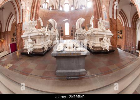 Cathédrale de Roskilde au Danemark Une cathédrale gothique construite en brique aux 12th et 13th siècles Banque D'Images