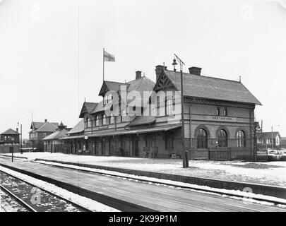 Le nom a été changé en 1947 pour Fagersta Central. La gare a été construite en 1900. en 1917-18, la ferme ferroviaire a été agrandie de deux voies et en 1945 avec une autre. Banque D'Images