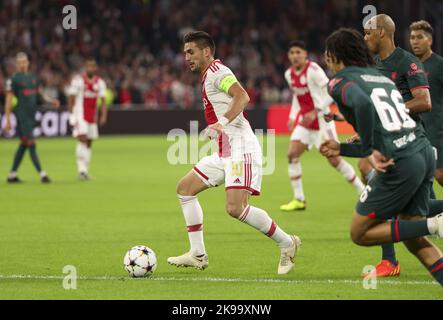 Amsterdam, pays-Bas - 26 octobre 2022, Dusan Tadic d'Ajax lors de la Ligue des champions de l'UEFA, Group A football match entre Ajax Amsterdam et Liverpool FC sur 26 octobre 2022 à l'arène Johan Cruijff d'Amsterdam, pays-Bas - photo : Jean Catuffe/DPPI/LiveMedia Banque D'Images