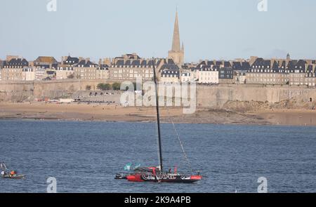 IMOCA CHARAL Skipper Jeremie Beyou pendant la route du Rhum-destination Guadeloupe 2022, course transatlantique solo, Saint-Malo - Guadeloupe (6 562 kilomètres) sur 26 octobre 2022 à Saint-Malo, France - photo Laurent Lairys / DPPI Banque D'Images