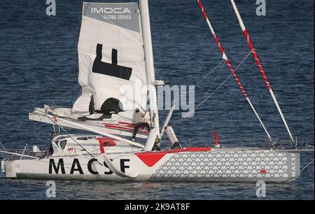 IMOCA, MACSF, skipper Isabelle Joschke lors du pré-démarrage de la route du Rhum-destination Guadeloupe 2022, course transatlantique solo, Saint-Malo - Guadeloupe (6 562 kilomètres) sur 26 octobre 2022 à Saint-Malo, France - photo: Laurent Lairys/DPPI/LiveMedia Banque D'Images