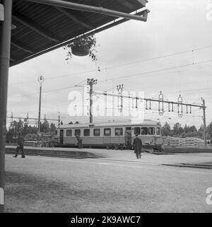 Chemins de fer d'État, SJ YCO6. Voiture à la gare de Jörn. Banque D'Images