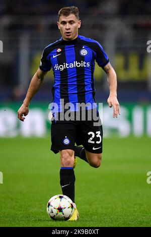 Milan, Italie. 26 octobre 2022. Nicolo Barella du FC Internazionale en action lors du match de football de l'UEFA Champions League entre le FC Internazionale et le FC Viktoria Plzen. Credit: Nicolò Campo/Alay Live News Banque D'Images