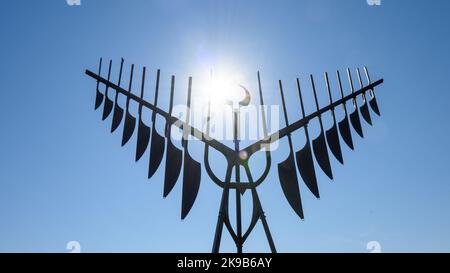 Sculpture oiseau, également appelé Dream Catcher ou Spirit Catcher, par Ron Baird dans la baie de Kempenfelt, dans le lac Simcoe Banque D'Images