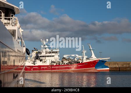 26 octobre 2022. Fraserburgh, Aberdeenshire, Écosse. C'est de très grands bateaux de pêche amarrés dans le port de Fraserburgh. Banque D'Images