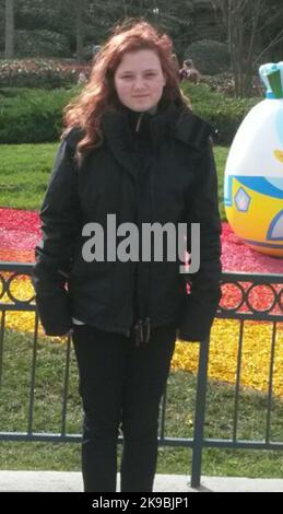 MEILLEURE QUALITÉ DISPONIBLE dossier sans date document photo émis par la Thames Valley police de Leah Croucher. La famille de Leah Croucher a dit que leurs espoirs de la retrouver vivante ont été « éteints de la manière la plus cruelle et la plus dure » après que son corps ait été retrouvé trois ans après sa disparition. Date de publication : jeudi 27 octobre 2022. Banque D'Images