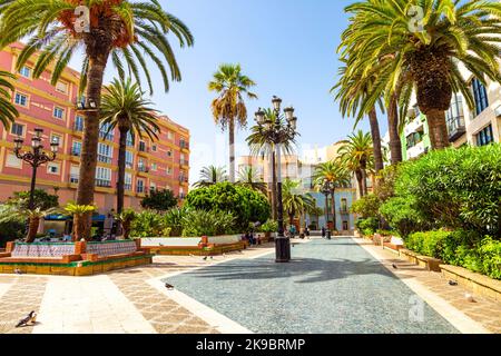 Plaza Fariñas dans la ville espagnole à la frontière de Gibraltar, la Línea de la Concepción, Espagne Banque D'Images