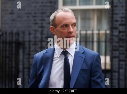 Dominic Raab, vice-premier ministre du Royaume-Uni, secrétaire d'État à la Justice et Lord Chancelier, à Downing Street pour une réunion du Cabinet. Banque D'Images