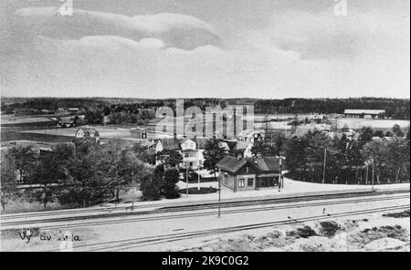 Le nom a déjà été honoré. La gare a été construite en 1895. La station a été agrandie en 1934, lorsque les voies et les plates-formes ont été étendues. La maison de la gare a été reconstruite et rénovée en 1942, lorsque la salle d'attente et l'expédition ont été agrandies. Banque D'Images