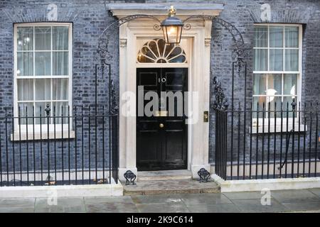 Londres, Royaume-Uni. 25th octobre 2022. Vue générale du No 10 Downing Street dans le centre de Londres. (Image de crédit : © Steve Taylor/SOPA Images via ZUMA Press Wire) Banque D'Images