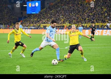 De gauche à droite Thorgue HAZARD (DO), Ilkay GUENDOGAN (Gundogan)(ManCity), Nico SCHLOTTERBECK (DO), action, Ligue des champions de football, Premier tour 5th, Borussia Dortmund (DO) - Manchester City (ManCity) 0:0, on 25 octobre 2022 à Dortmund/Allemagne. Banque D'Images