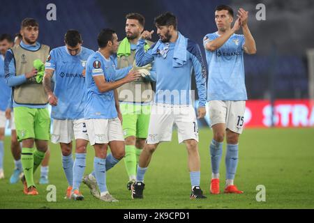 Rome, Italie. 27th octobre 2022. Rome, Italie 27.10.2022:les joueurs de Latium célèbrent la victoire à la fin de la Ligue européenne de l'UEFA 2022-2023, match de football du Groupe F - SS 5, match de football entre SS Lazio et le FC Midtjylland au stade olympique de Rome, Italie. Crédit : Agence photo indépendante/Alamy Live News Banque D'Images