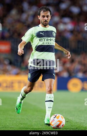 BARCELONE - 24 AOÛT : Bernardo Silva en action lors du match amical entre le FC Barcelone et Manchester City au stade Spotify Camp Nou en août Banque D'Images