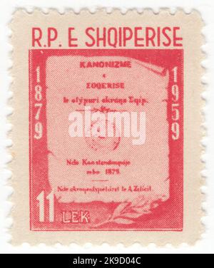 ALBANIE - 1960 18 août : timbre-poste rose de 11 lek montrant page des statuts de l'association. 80th ANIV. De l'Association des auteurs albanais Banque D'Images