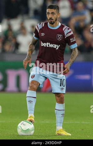 Manuel Lanzini #10 de West Ham United lors du match de l'UEFA Europa Conference League West Ham United contre Silkeborg au London Stadium, Londres, Royaume-Uni, 27th octobre 2022 (photo d'Arron Gent/News Images) Banque D'Images