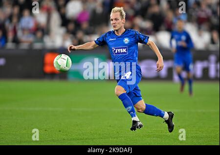 Londres, Royaume-Uni. 27th octobre 2022. Andreas Oggesen (Silkeborg) pendant le West Ham vs Silkeborg SI UEFA Europa Conference League match au London Stadium Stratford. Crédit : MARTIN DALTON/Alay Live News Banque D'Images