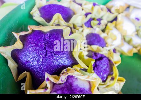 Gâteau de riz natif cuit à la vapeur à Cebu, Philippines Banque D'Images