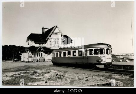 Rälsbuss Gothenburg-Särö Railway, GSJ YB06 3 à la gare de Särö Västerskog. Banque D'Images