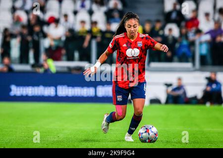 Turin, Italie. 27th octobre 2022. Selma Bacha de l'Olympique Lyonnais en action lors du match de football du groupe C de l'UEFA Women's Champions League 2022/23 entre le Juventus FC et l'Olympique Lyonnais au stade Allianz. Score final; Juventus 1:1 Lyon. (Photo de Fabrizio Carabelli/SOPA Images/Sipa USA) crédit: SIPA USA/Alay Live News Banque D'Images