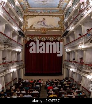 FARO, PORTUGAL - 16th JUILLET 2022 : beau petit théâtre historique de Lethes situé dans la ville de Faro, Portugal. Banque D'Images