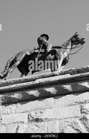 Statue du président Ulysses S. Grant à cheval dans un monochrome noir et blanc. Banque D'Images