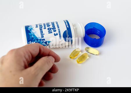 Bouteille de capsules d'huile de poisson Omega 3 Banque D'Images