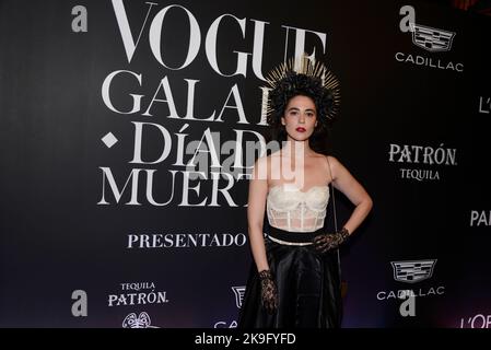 Mexico, Mexique. 27th octobre 2022. 27 octobre 2022, Mexico, Mexique: Pilar Santacruz assiste au tapis noir du Gala du jour des morts par Vogue au Musée national Numismatique. On 27 octobre 2022, Mexico, Mexique. (Photo de Carlos Tischler/Eyepix/Sipa USA) crédit: SIPA USA/Alay Live News Banque D'Images