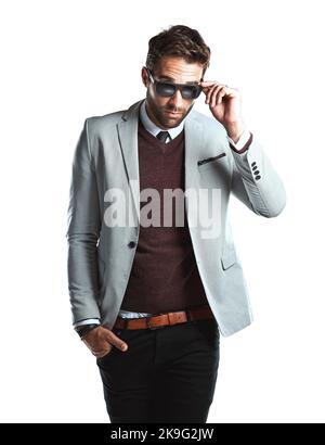 Personne ne se rafraîchi comme moi. Studio photo d'un beau jeune homme posant sur un fond blanc. Banque D'Images