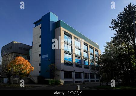 Architecture intéressante à l'hôpital universitaire du pays de Galles, Heath Park, Cardiff, octobre 2022. Automne. cym Banque D'Images