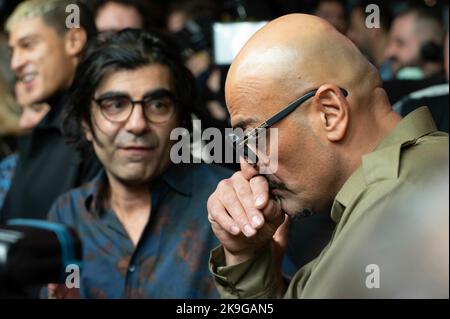 Cologne, Allemagne. 24th octobre 2022. De gauche à droite : Fatih AKIN, directeur, Giwar HAJABI, alias XATAR, rappeur, Tapis rouge, spectacle tapis rouge, arrivée, appel photo pour le film RHEINGOLD au Festival du film Cologne 2022 à Koeln 22 octobre 2022 crédit: dpa/Alamy Live News Banque D'Images