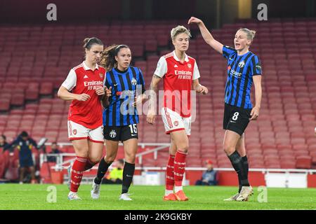 Londres, Royaume-Uni. 27th octobre 2022. Arsenal, Angleterre, 27 octobre 2022: Lottie Wubbon-May (Arsenal 3), Lina Hurtig (Arsenal 17), Marion Rey (15 Zurich) et Julia Stierli (8 Zurich) en action pendant le match de la Ligue des champions de l'UEFA Womens entre Arsenal et Zurich (Dylan Clinton/SPP) Credit: SPP Sport Press photo. /Alamy Live News Banque D'Images