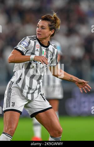 Turin, Italie. 27th octobre 2022. Cristiana Girelli (10 ans) de Juventus vu lors du match de l'UEFA Women's Champions League entre Juventus et Lyon au stade Allianz de Turin. (Crédit photo : Gonzales photo/Alamy Live News Banque D'Images