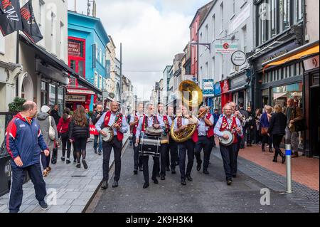 Cork, Irlande. 28th octobre 2022. Aujourd'hui est le premier jour du festival de jazz Guinness Cork 44th. En plus des groupes qui jouent dans les lieux, les rues de Cork accueillent des concerts impromptus. Le groupe de jazz 'Lamarotte' joue dans les rues de Cork. Crédit : AG News/Alay Live News Banque D'Images