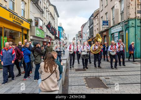 Cork, Irlande. 28th octobre 2022. Aujourd'hui est le premier jour du festival de jazz Guinness Cork 44th. En plus des groupes qui jouent dans les lieux, les rues de Cork accueillent des concerts impromptus. Le groupe de jazz 'Lamarotte' joue dans les rues de Cork. Crédit : AG News/Alay Live News Banque D'Images