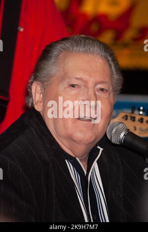 Jerry Lee Lewis donne une rare performance à FYE pour marquer la sortie de son nouvel album 'Last Man Standing' 26 septembre 2006 à New York. Banque D'Images