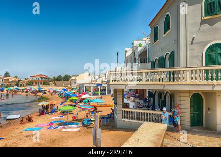 PUNTA SECCA, ITALIE - 13 AOÛT 2021 : emplacement de la Maison de l'inspecteur Montalbano, série télévisée basée sur les romans détectifs d'Andrea Camilleri Banque D'Images