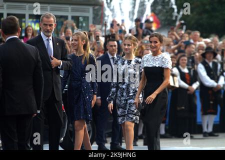 Gijon, Espagne. 28th octobre 2022. La famille royale espagnole arrive au théâtre Campoamor pour la cérémonie des Princes Awards 2022. (Photo de Mercedes Menendez/Pacific Press) crédit: Pacific Press Media production Corp./Alay Live News Banque D'Images