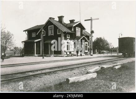 Gare d'Östra Husby. Vikbolandsbanan, vb. A été construit en 1892. Tourné à la State Railways, SJ 1950. Colded en 1960. Bangården a été agrandi en 1945 Banque D'Images