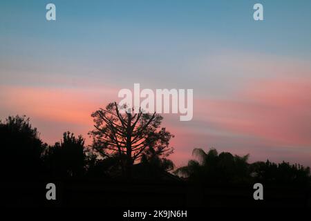 San Diego, Californie. 28th octobre 2022. Le coucher du soleil à San Diego, Californie le vendredi, 28 octobre 2022 (image de crédit: © Rishi Deka/ZUMA Press Wire) crédit: ZUMA Press, Inc./Alamy Live News Banque D'Images