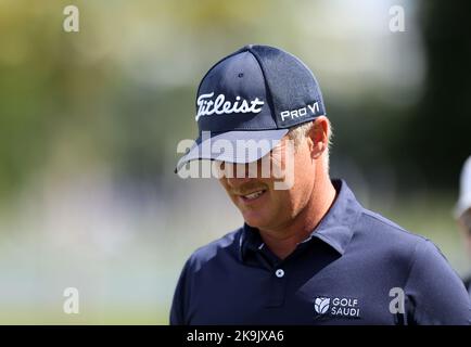 Miami, États-Unis. 28th octobre 2022. DORAL, FL - 28 OCTOBRE : Matt Jones de Punch marchez vers le premier green pendant les quarts de finale du LIV Golf Invitational - Miami à la Doral nationale de Trump sur 28 octobre 2022 à Doral, Floride. (Photo par Alberto E. Tamargo/Sipa USA) crédit: SIPA USA/Alay Live News Banque D'Images