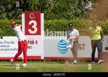 CHONBURI, THAÏLANDE - OCTOBRE 29: WooYoung Cho de Corée sur le troisième tee au cours de la ronde 3 au Championnat amateur Asie-Pacifique 2022 au Amata Spring Country Club on 29 octobre 2022 à CHONBURI, THAÏLANDE (photo de Peter van der Klooster/Alay Live News) Banque D'Images