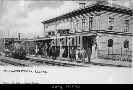 La gare de Kalmar. En 1872, ce groupe a été ouvert pour le trafic Melgemmaboda et Kalmar. Cette gare s'appelle Kalmar C du 1930-05-15. Passé à SJ en 1940. En 1955, ce groupe a obtenu un entraînement électrique. Kalmar Railway, KJ Lok 4 « Gustav Wasa Banque D'Images